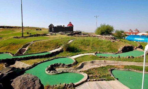 mini-golf